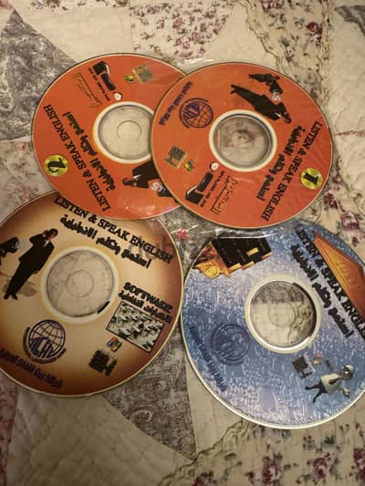 شنطة كتب وسيديهات تعليم للغه الانجليزيه من اول مستوى، حتى اخر، مستوى
