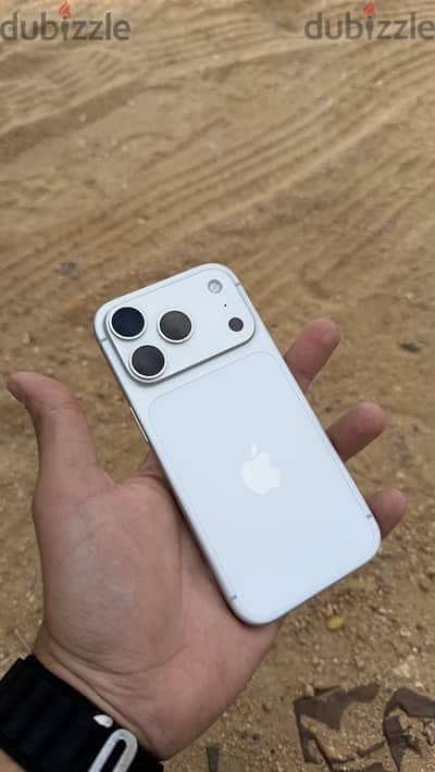 آبل - آيفون 17 برو
