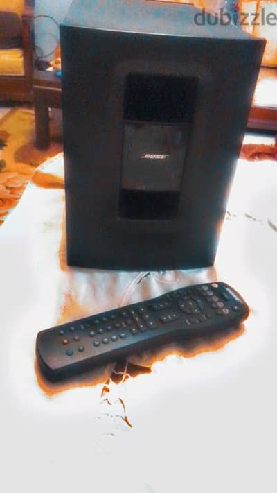 Bose CineMate 1 SR digital sound bar with wireless sub