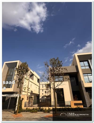 تاون هاوس (كورنر ) فيو لاجون بالكامل بمقدم 5% فقط للبيع في سعادة في قلب التجمع الخامس ⁠view lagoon , facing north