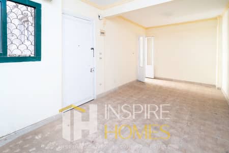 Apartment for sale with an open view, just steps from the sea