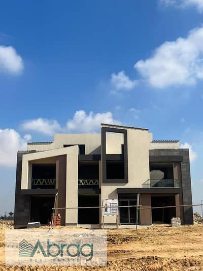 For sale at the lowest price: Townhouse villa on the Dahshur Link Road, Kiva Compound, 6th of October, Al Ahly Sabbour