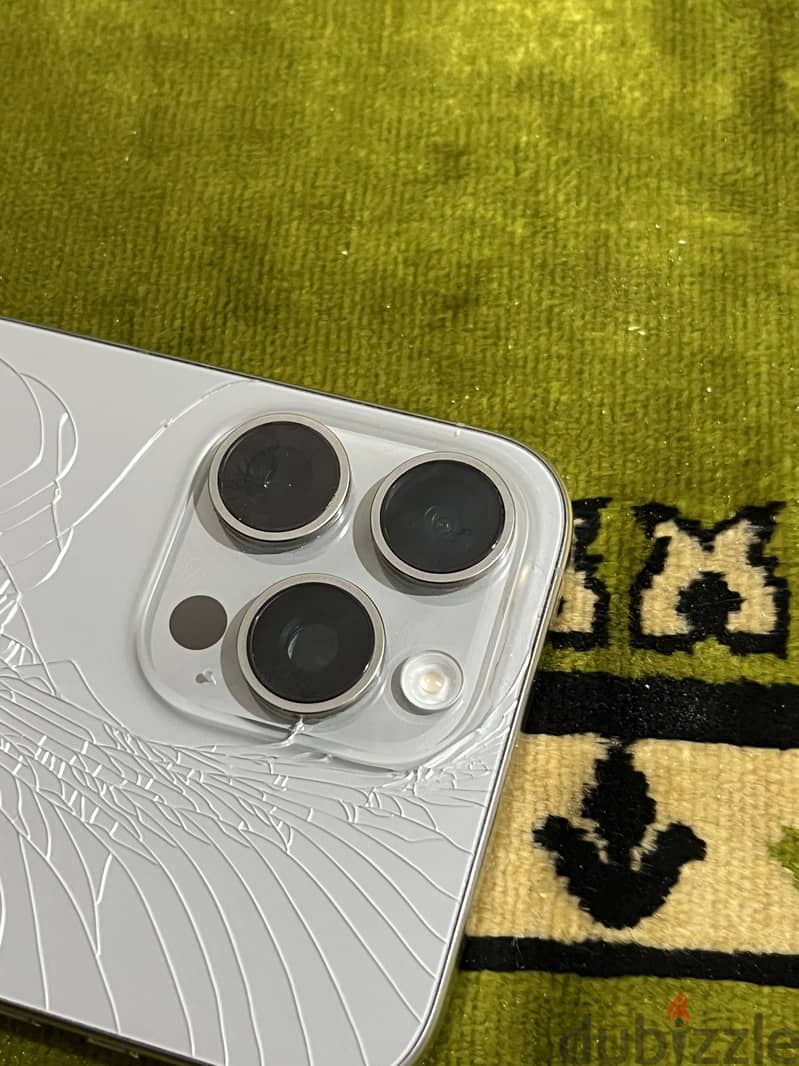 Apple - iPhone 15 Pro Max 7