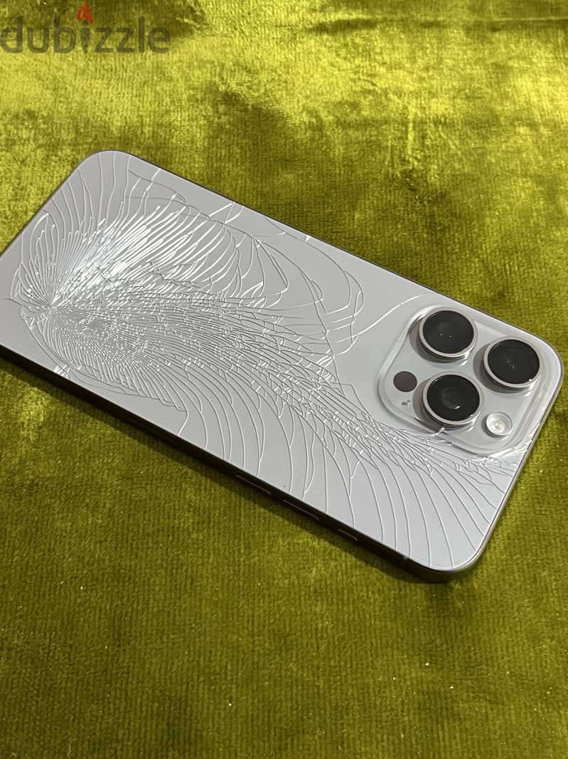 Apple - iPhone 15 Pro Max 8