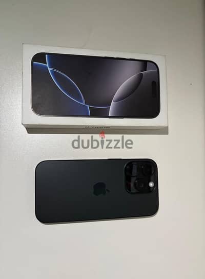  iPhone 16 Pro 256GB Black Titanium – بحالة ممتازة