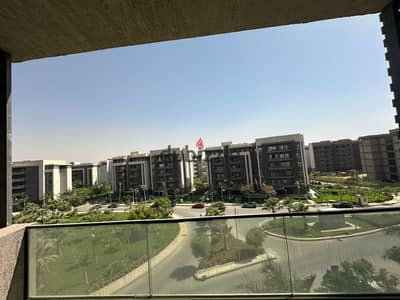 للبيع باقل سعر في بريفادو شقه 84م اعلي تميز