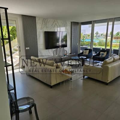 1st row villa with cabin for sale in seashell