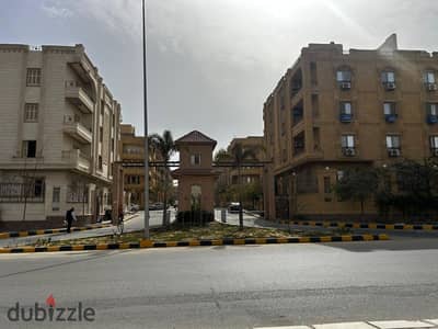 تم تخفيض السعر لسرعه البيع شقة 200 م 4 غرف استلام فوري بموقع متميز فى التجمع الخامس بكمبوند جراند سيزر دقيقة من التسعين الجنوبي - اقل سعر