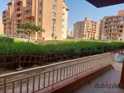 ل  فرصة مميزة للسكن في أحد أفضل مواقع الكمبوند، مباشرة على الوايد جاردن بإطلالة مفتوحة بالكامل غير مجروحة تمامًا، مما يوفر أعلى درجات الخصوصية والهدوء