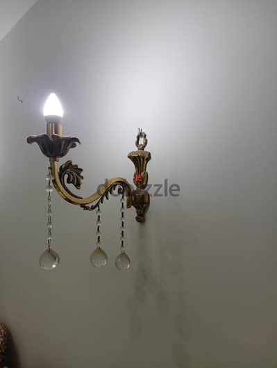 أبليك نحاس تحفه بالكريستال