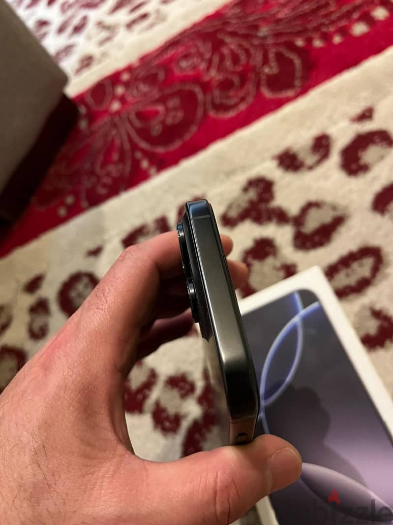 Apple - iPhone 16 Pro Max 2