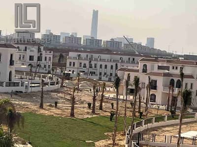 فرصة استثمارية مميزة – فيلا تاون هاوس للبيع داخل كمبوند سيليا – طلعت مصطفى