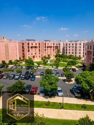 ١٣٢ متر تشطيب خاص علي جاردن بحري نموزج زكي و٦٧٠٠٠٠٠ مستني ايه