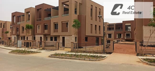 Townhouse ready to move direct pool view resale below market price in District 5 New Cairo near Golden Square and 90 Street for sale