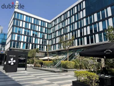 مكتب ادارى للايجار في بارك ستريت - الشيخ زايد مساحه 90 متر كامل التشطيب بالتكيفات office for rent in elsheikh zayed - park. st 90sqm