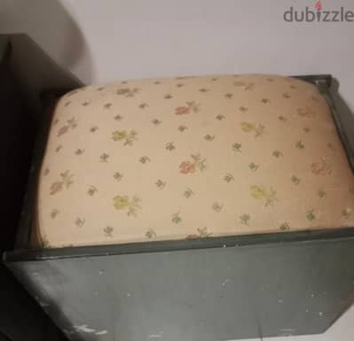 كرسي poufs