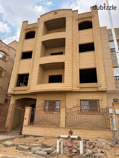 عماره مميزه للبيع حي الجولڤ
