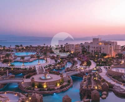 فيلا للبيع متشطبة باطلالة علي البحر في سوما باي