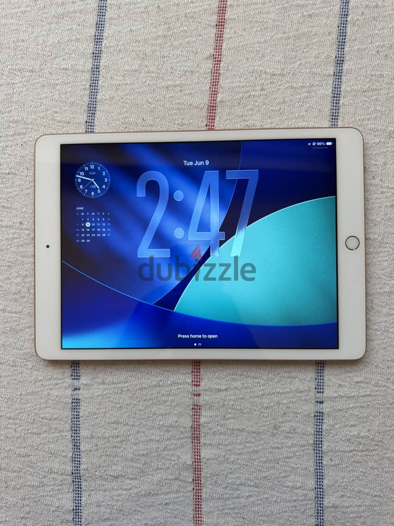 iPad 8 th generation 1
