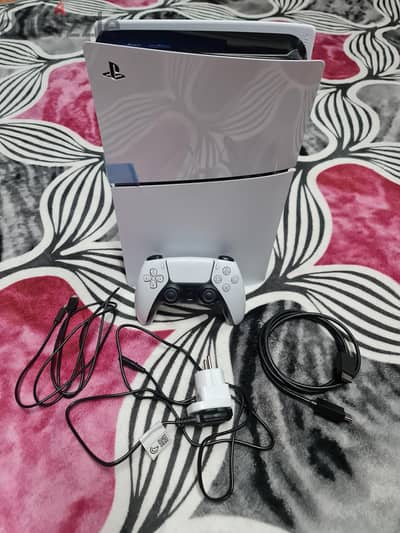 جهاز بلايستيشن ٥ جديد لم يستعمل  PlayStation slim