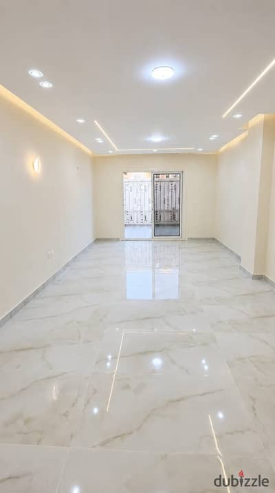 شقة أرضي بحديقة للبيع في الخمائل الشيخ زايد     Ground Floor Apartment with Garden for Sale in El Khamayel