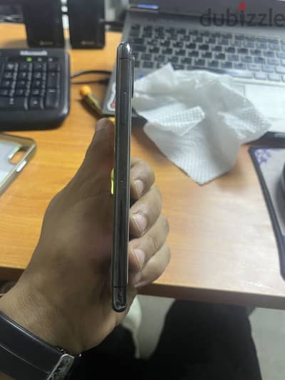 Apple - iPhone X