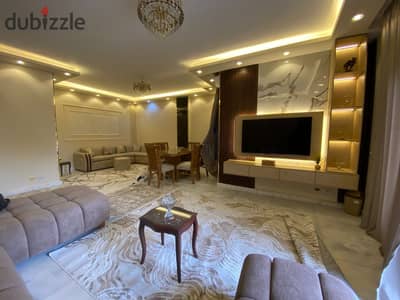 دوبلكس أرضي مفروش بالكامل للإيجار في كازا بيفرلي هيلز 245م حديقة 80م