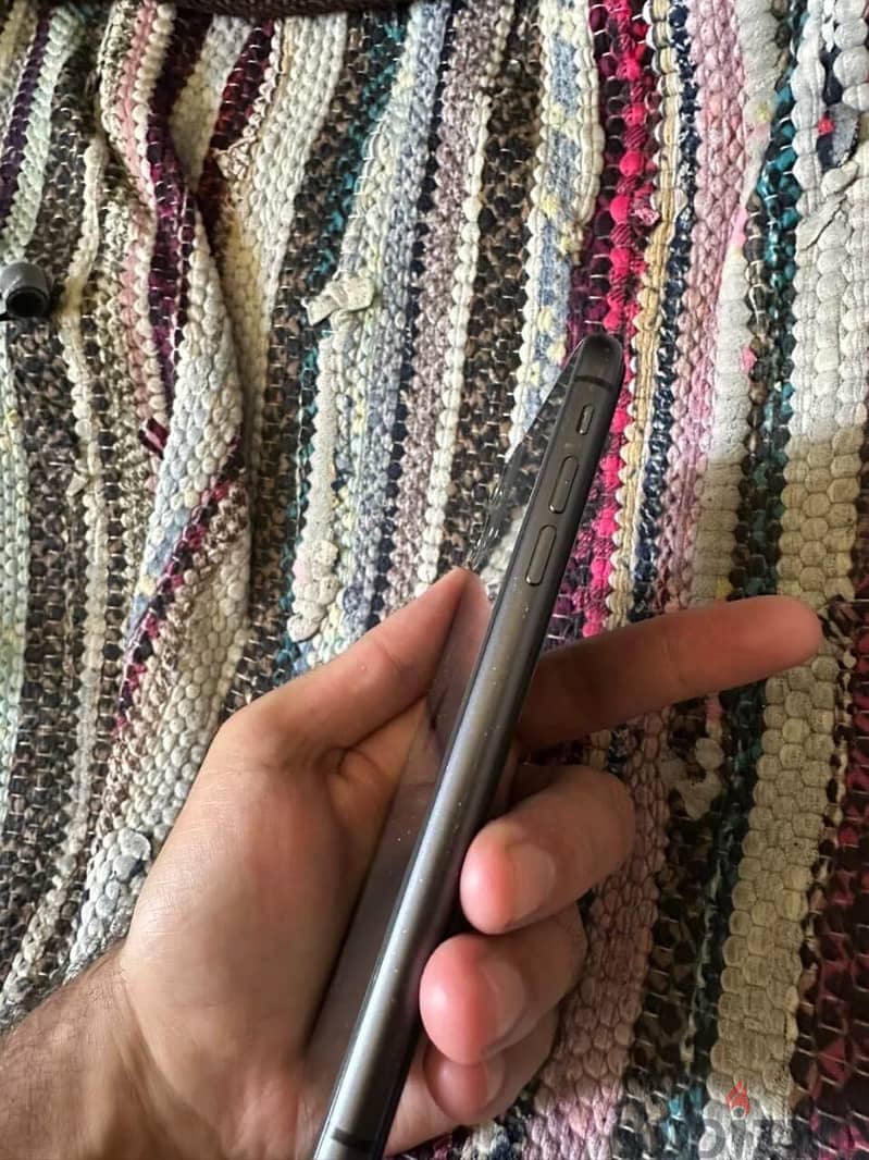 Apple - iPhone 11 2