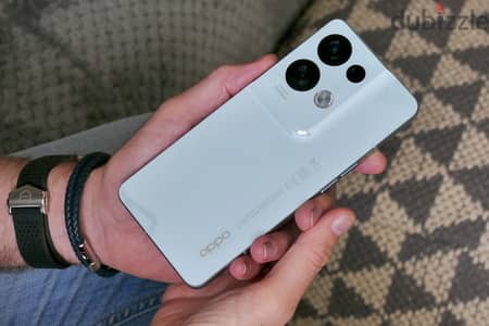 Oppo reno 8 pro 256/12 بالعلبه