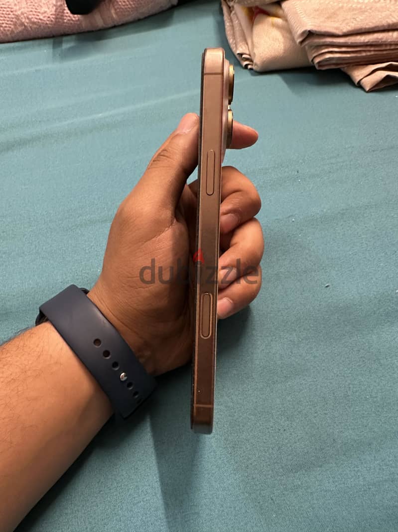 Apple - iPhone 16 Pro Max 3