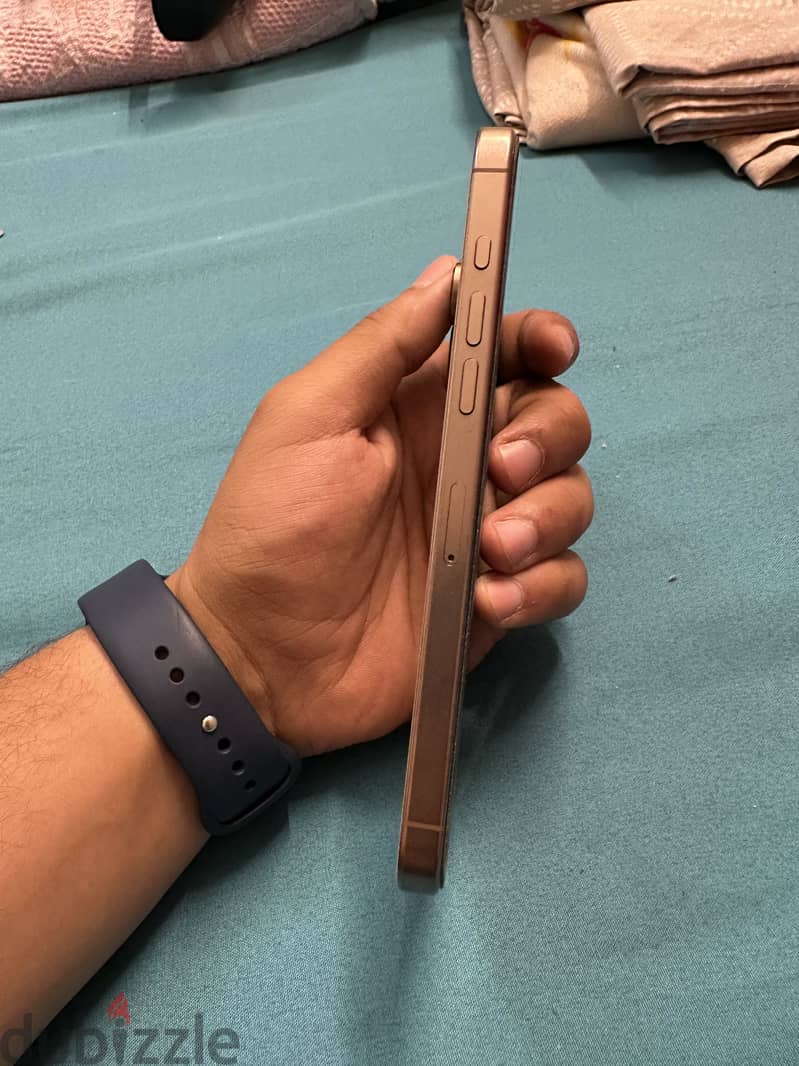 Apple - iPhone 16 Pro Max 4