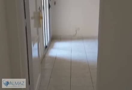 شقه فاضيه 184 متر للايجار بالمطبخ والدريسنج بالرحاب المرحله الثالثه بالقرب من المحاور الرئيسية شقه فاضيه 184 متر للايجار بالمطبخ والدريسنج بالرحاب المرحله الثالثه بالقرب من المحاور الرئيسية