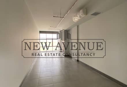 مكتب ايجار متشطب في وتر واي ذا هب مع واجهة مميزة Waterway the Hub