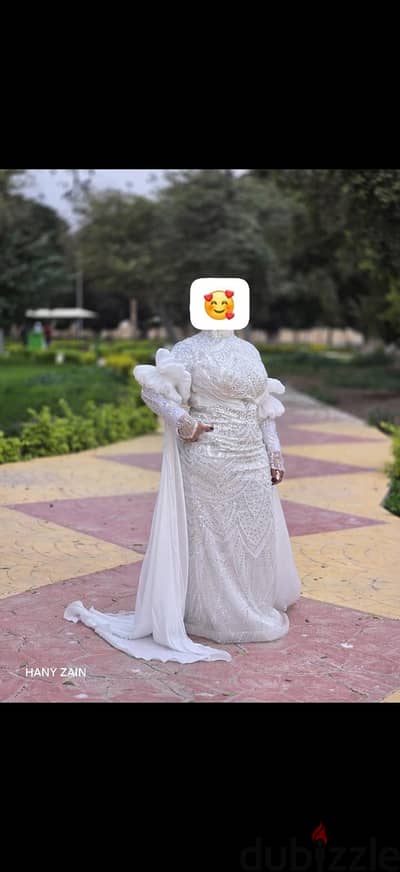 بيع فستان زفاف وفستان هاند. ميد