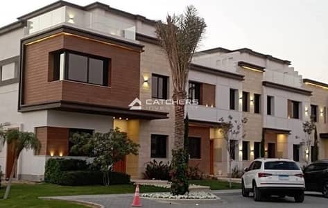 Townhouse for sale at the best price in New Cairo, in Dijar Compound, next to the American University. Townhouse for sale at the best price in New Cairo, in Dijar Compound, next to the American University.