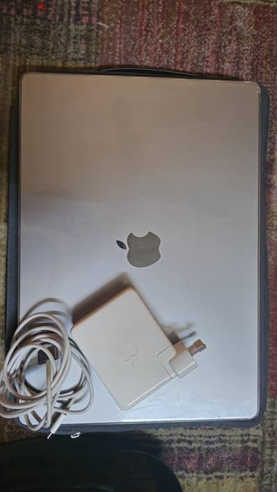 MacBook Pro M1 Pro 16 inch 16GB Ram