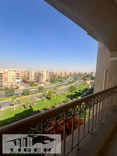  فرصة نادرة في مدينتي – شقة فاخرة نموذج 400 بمساحة كبيرة وإطلالة مفتوحة وموقع من أفضل مواقع مدينتي 