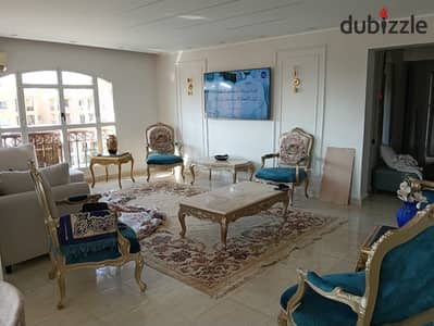 شقة مفروشة للإيجار في مدينتي B1 | 211 متر | 3 غرف نوم | تشطيبات خاصة