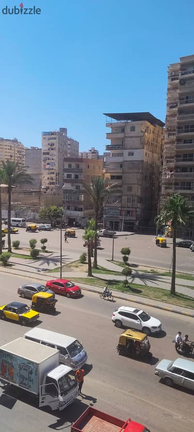 للبيع شقه بأبراج جاردينيا السيوف فوق فتح الله بجوار كارفور على شارع مصطفى كامل