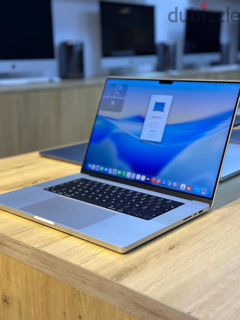 Macbook pro M 3 Max 16 inch 1