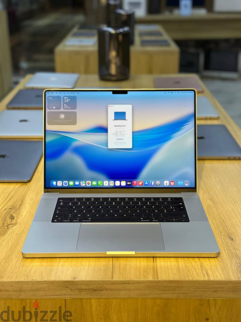 Macbook pro M 3 Max 16 inch 4