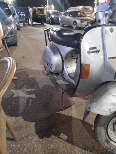 فيسبا صباب وعليها ماتور بستم مارش مثبوت علي الرخصه