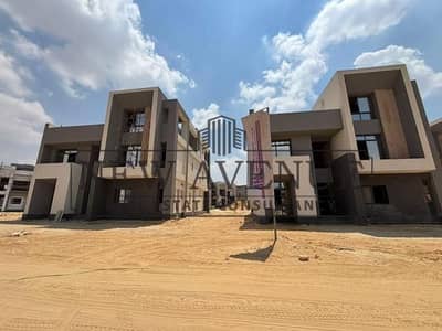 فيلا مستقلة في موقع متميز للغاية بإطلالة على البحيرة للبيع في سعادة القاهرة الجديدة Saada New Cairo من تطوير شركة هورايزون