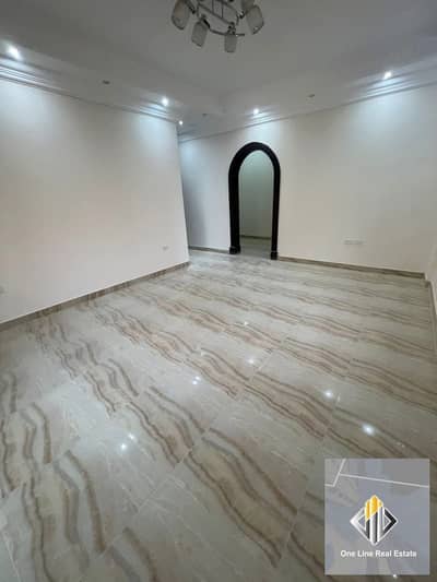 شقه للايجار بالحي السابع شارع رئيسي دقيقه لاركان بلازا وخطوات لوصلة دهشور بجوار جميع الخدمات