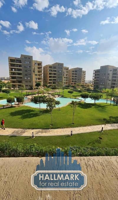 شقة بحديقة 3 غرف نوم  نصف تشطيب للبيع في ذا سكوير  القاهرة الجديدة
