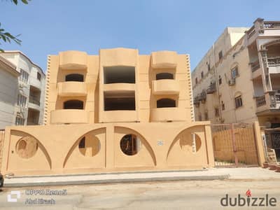 Villa for sale in Al-Obour City in the sixth neighborhood next to the church and the central station