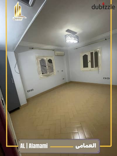 شقة للبيع بالحي الثالث مدينه العبور| 2 غرفة + ماستر | ريسبشن 4 قطع | موقع مميز أمام مسجد الأمين