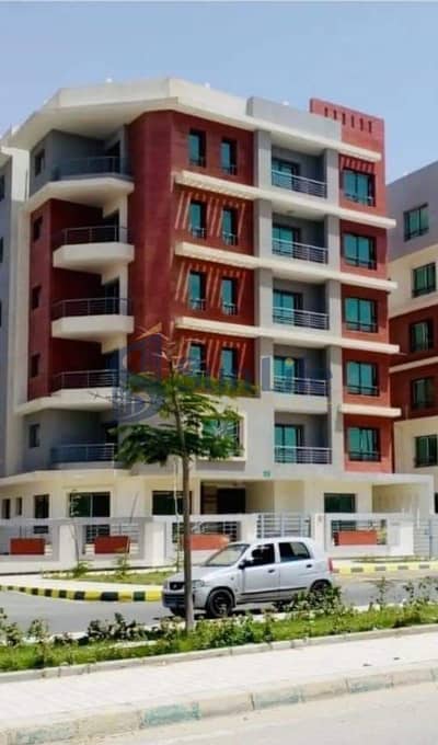 للبيع شقة فيو مفتوح في كمبوند الزهور مدينة الفردوس خطوات من طريق الواحات امام دريم لاند وبجوار حي الاشجار 6 اكتوبر