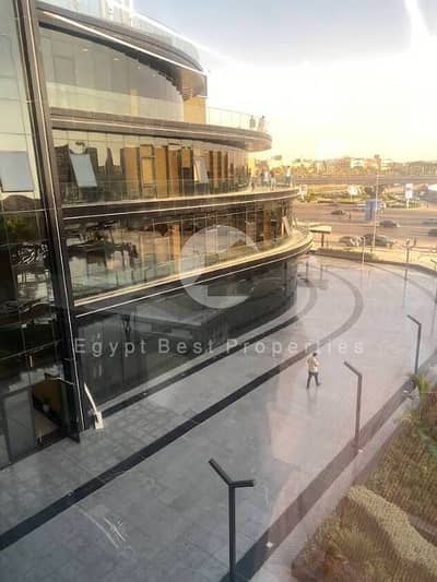 Commercial Shop 260m for Rent Direct on south 90th for Rent in Vogue Mall