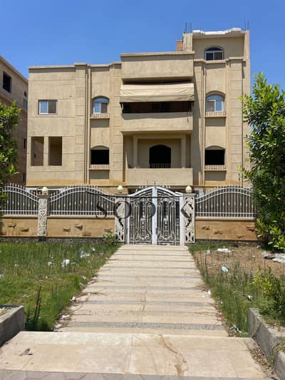 200-meter apartment for sale in Obour City – 6th District, very prime location near the main road and all services
